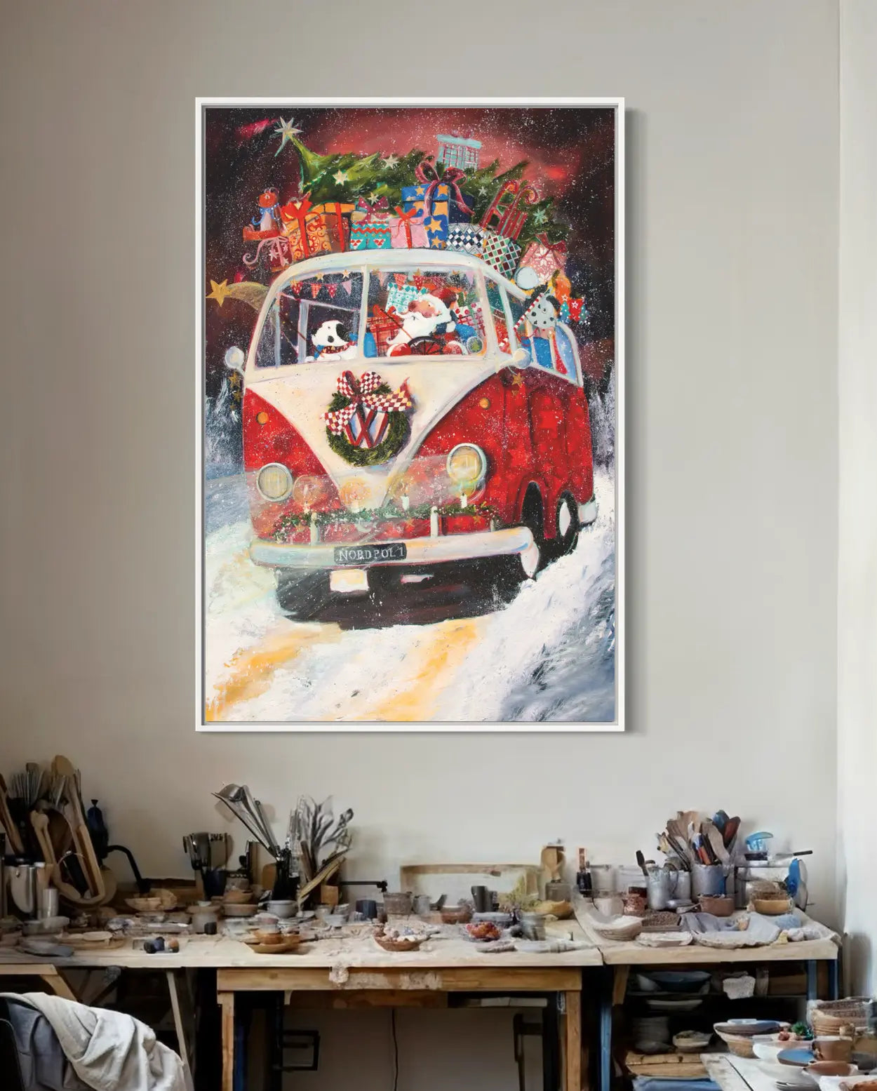 Weihnachtsmann mit VW Bulli - Leinwanddruck auf Keilrahmen - Handveredelt– fast wie ein Original ab 360 €